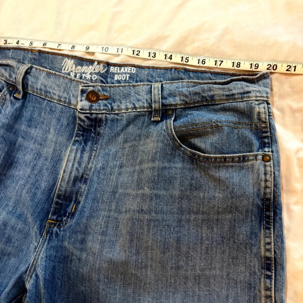Wrangler Retro Relaxed‎ Bootcut Jeans Mens 40x32 Medium Wash Blue 10WRT20CR